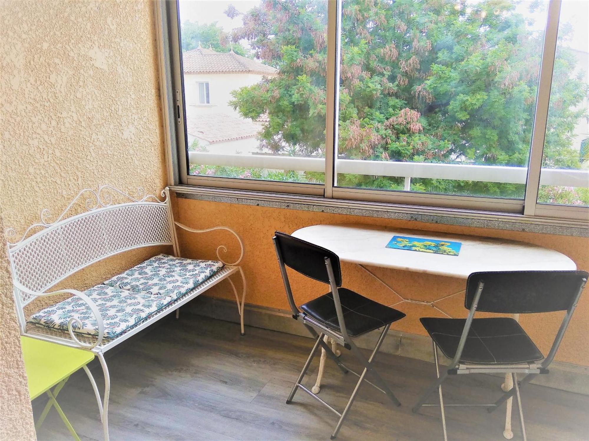 Appartement Port Frejus Avec Loggia Et Acces Plages A Pieds Buitenkant foto