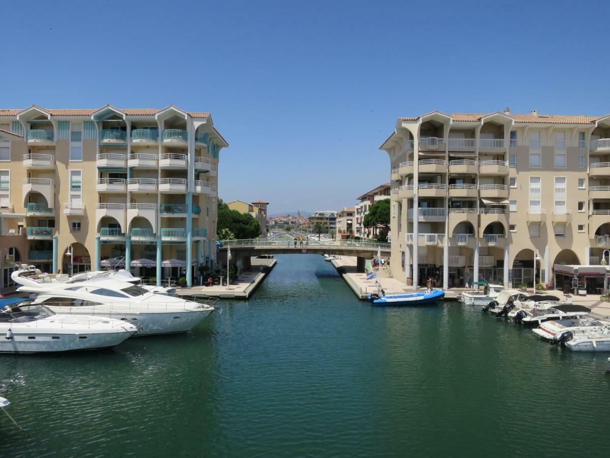 Appartement Port Frejus Avec Loggia Et Acces Plages A Pieds Buitenkant foto